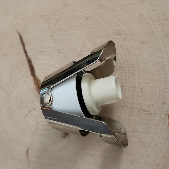 Franmara Mumm Champagne France Super Seal Champagne Bottle Stopper - Picture 3 of 7